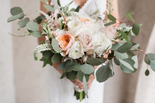 Decoding the Symbolism Behind Popular Wedding Flowers